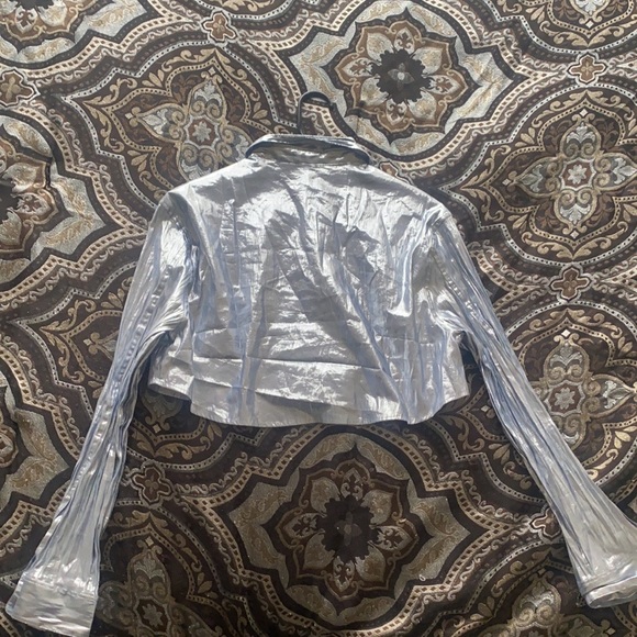 H&M and Justine sky collaboration grey metallic button up long sleeve - Picture 4 of 5